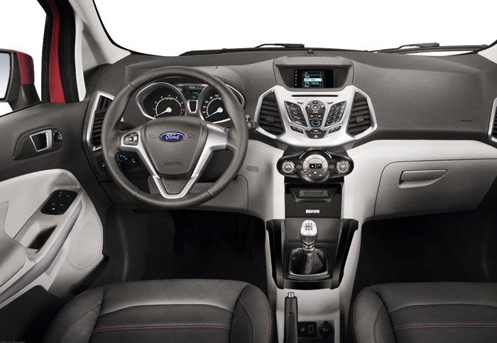 Η εικόνα του εσωτερικού παραπέμπει σε όλα τα σύγχρονα μοντέλα της Ford.